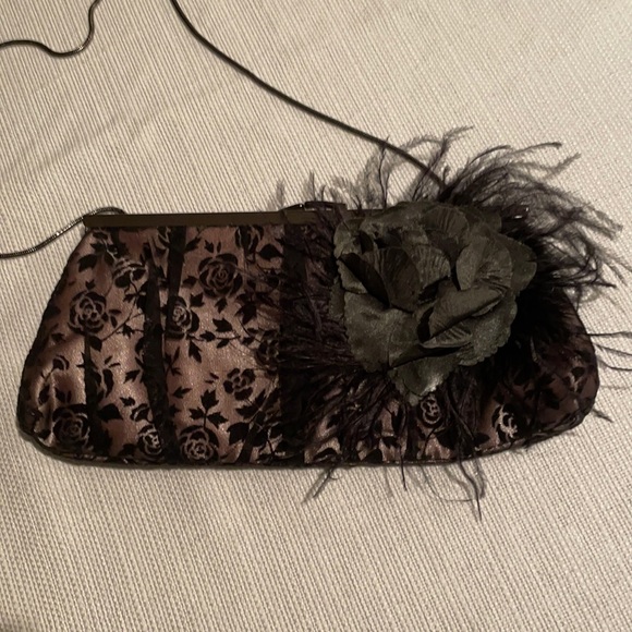 Handbags - Beautiful Evening purse! Roomy and practical!